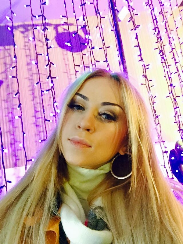 Валевская попросила убрать со сцены флаг националистов