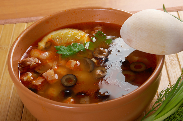 Как быстро приготовить солянку (видео)