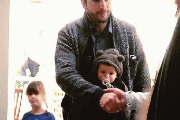 instagram.com/ashtonmila