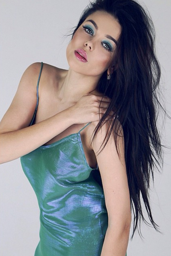 Алина Гросу опровергла слухи о своем замужестве