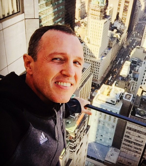 Рената Литвинова "утонула" в поцелуях Верника