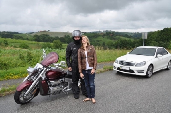 Пономарев уже четыре года встречается с богатой наследницей