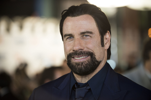 Джон Траволта облысел