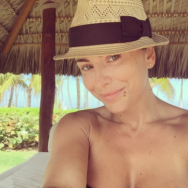 Ани Лорак показала фигуру в бикини