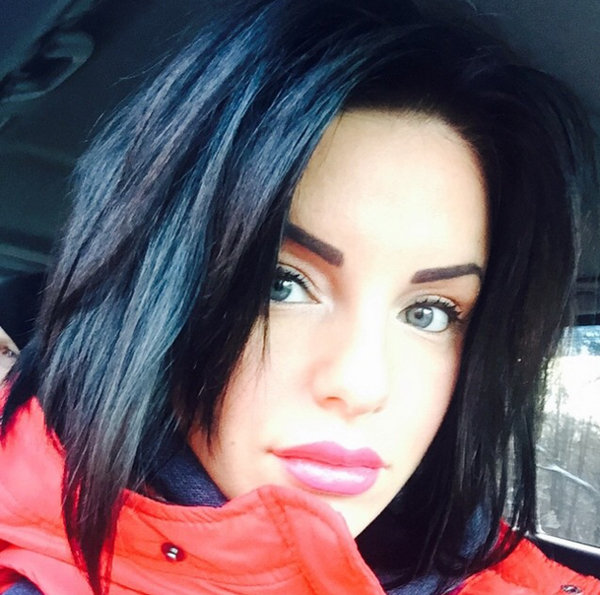 Юлия Волкова поделилась пикантными фото в бикини