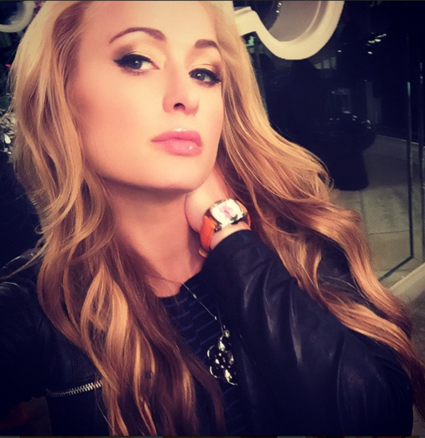 Пэрис Хилтон появилась на публике с 18-летним манекенщиком