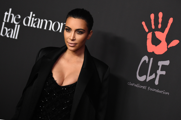 Секреты красоты от Ким Кардашян: Кокосовое масло и загар