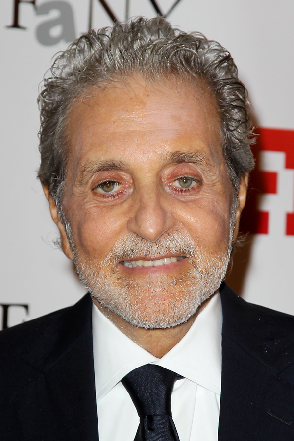 Легендарный дизайнер обуви умер от рака