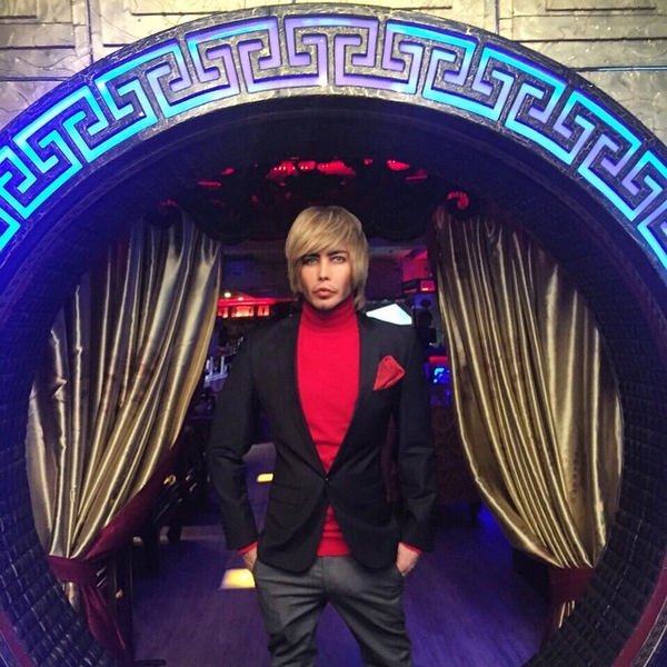 51-летний Сергей Зверев полностью обнажился