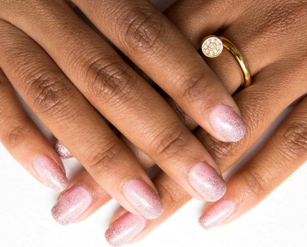 Модный маникюр с блестками: Мастер-класс