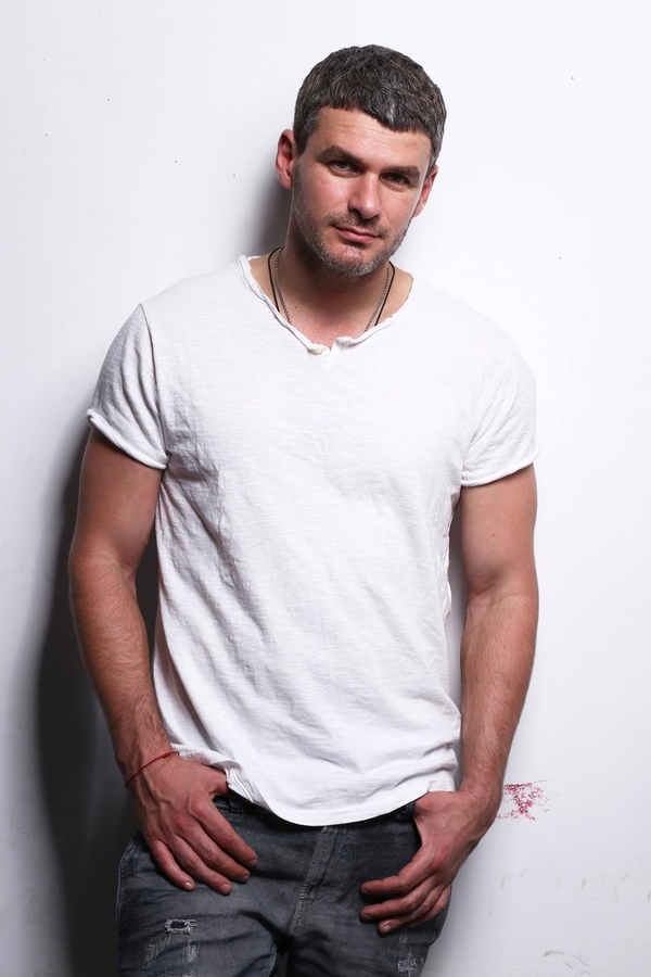 Мысли звезд о любви: Арсен Мирзоян выразил чувства в стихах