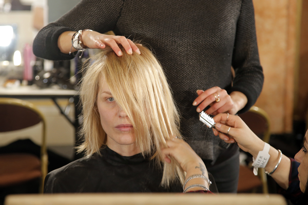 Неделя высокой моды в Париже: Закулисье показа Versace