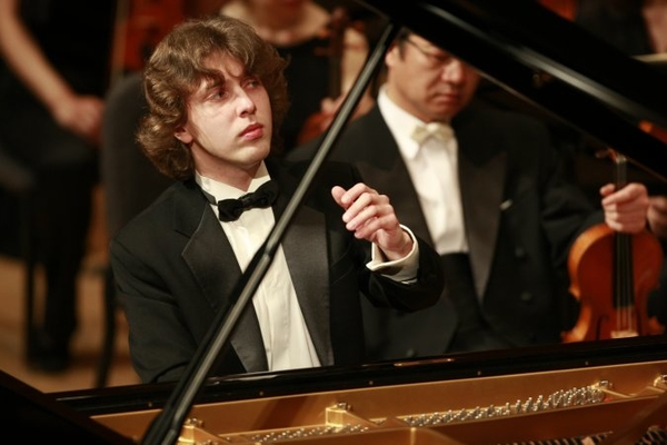 Украинский музыкант протестовал против "звезд Путина" в США