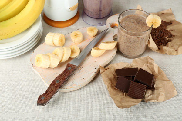 Как приготовить шоколадно-банановый смузи
