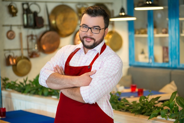 Мысли звезд о любви: Руслан Сенечкин готовит с любовью