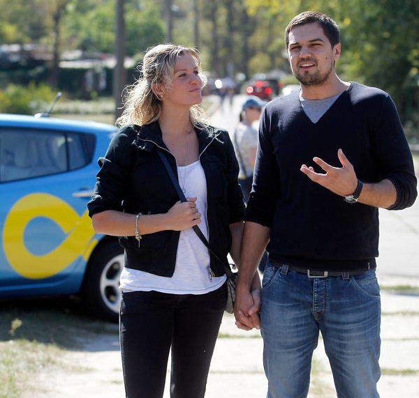 Константин Евтушенко снялся с семьей для обложки глянца