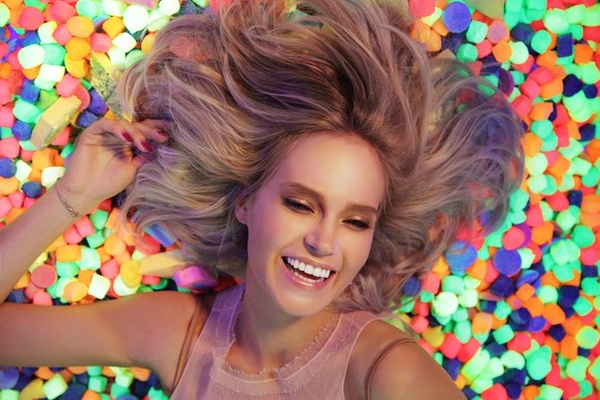 Певица Глюкоза показала акробатический трюк