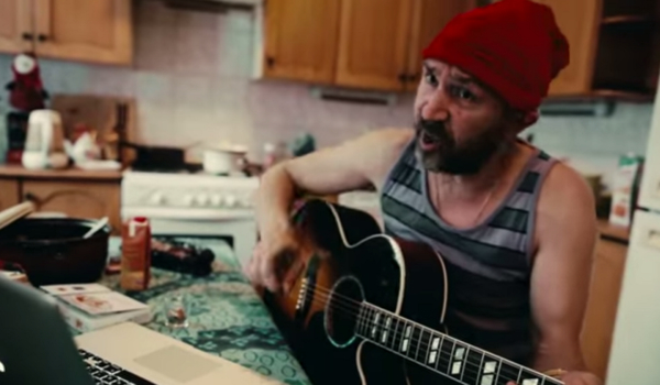 Шнуров записал хит, в котором высмеял российских интернет-троллей