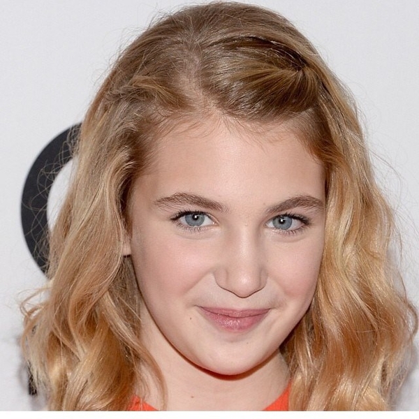 Фитнес-фото дня: актриса Софи Нелисс