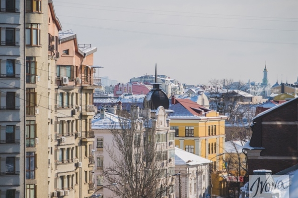 За кадром 1+1 media: Музей Евромайдана и маникюрный кабинет