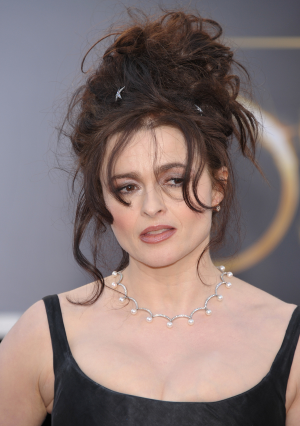 Голливудская звезда позировала оголенной с огромным тунцом