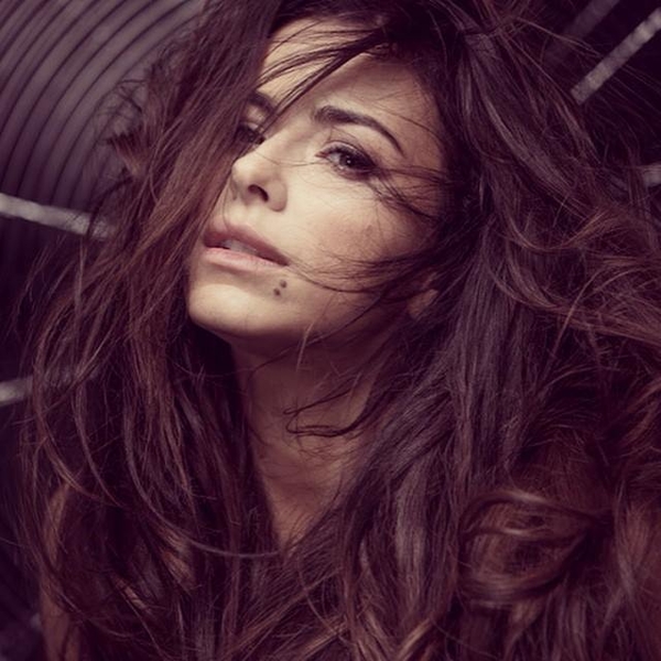 Ани Лорак прилетела в Москву ради съемок в российском шоу