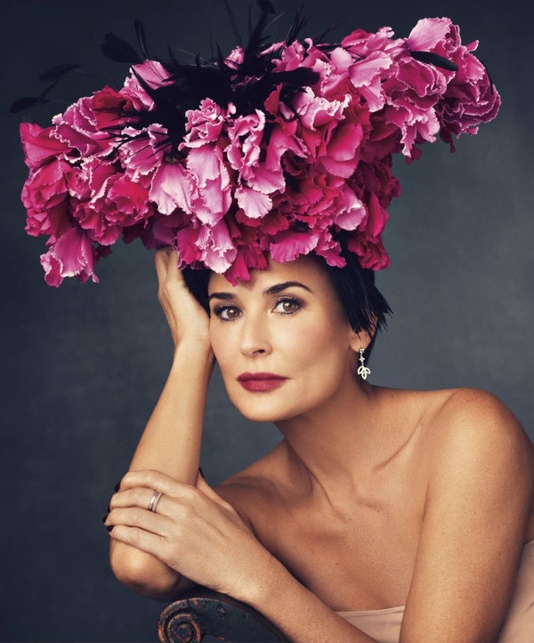 Гвинет Пэлтроу, Деми Мур и Николь Ричи надели венки в новой фотосессии