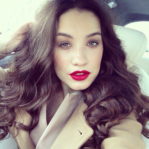 День рождения Виктории Дайнеко: Beauty-образы именинницы из Instagram