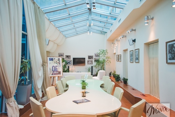 Закулисье FILM.UA Group: Cтена славы и пивная цистерна