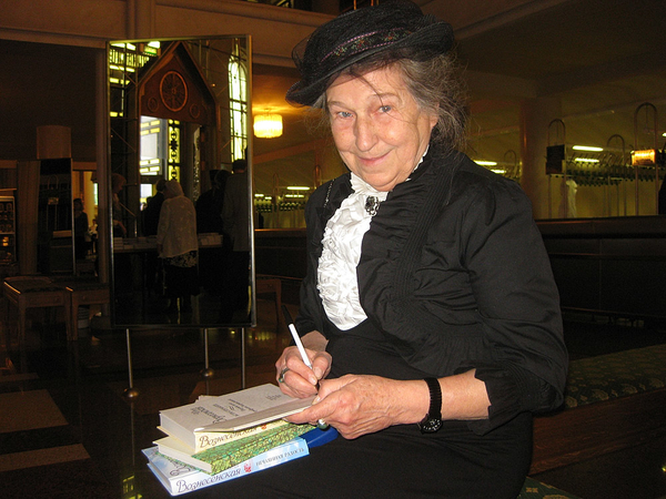 Умерла писательница Юлия Вознесенская