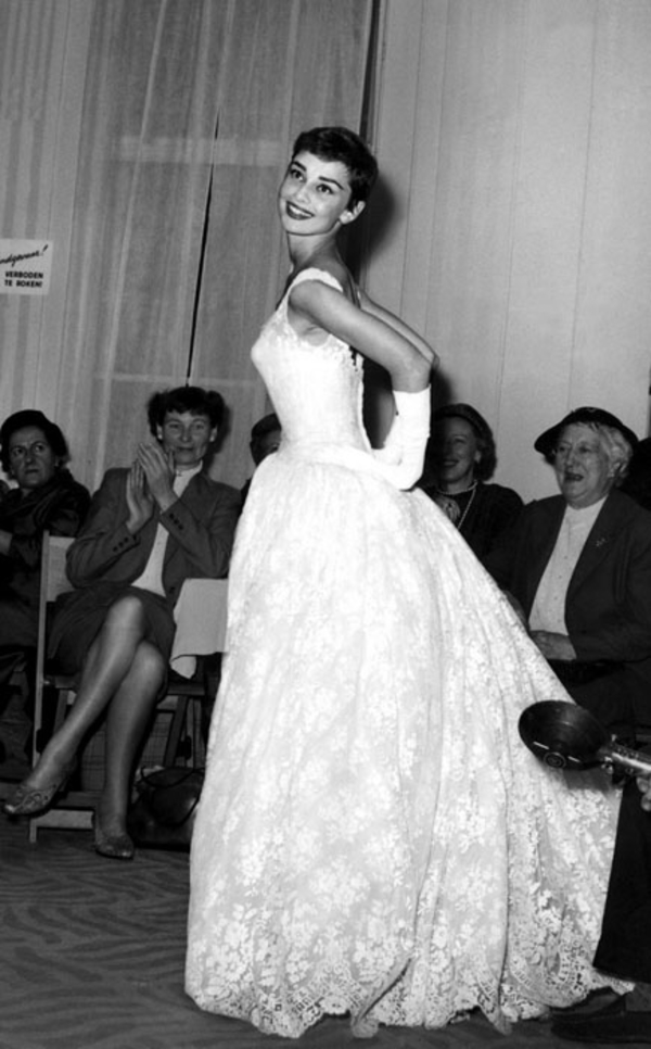 15 самых дорогих платьев в истории Оскара