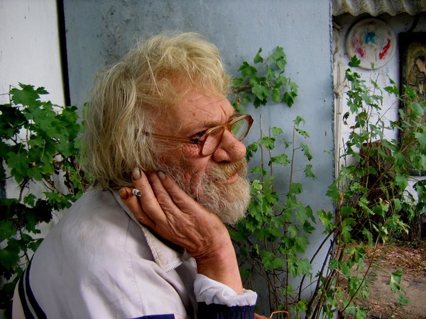 Умер художник Владимир Зебек