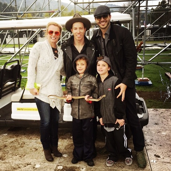 Бритни Спирс показала подросших сыновей