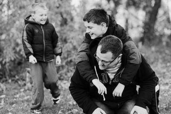 news.distractify.com