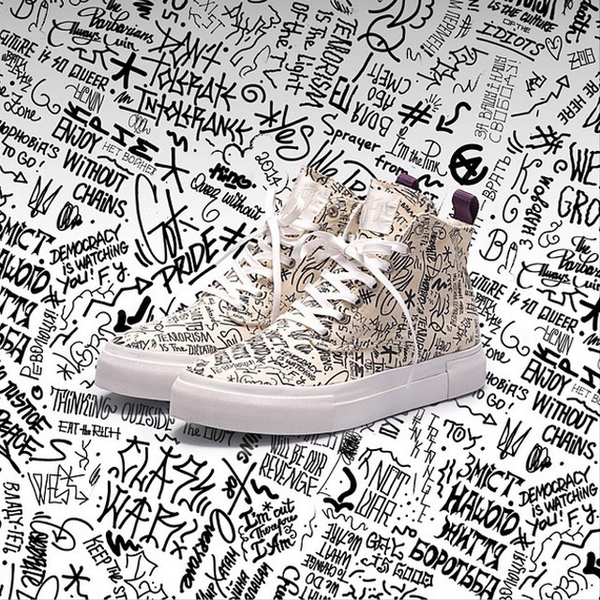 Воля або смерть: Киевский художник расписал кеды для Opening Ceremony