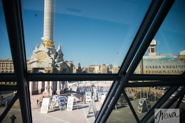 На радиоволнах Европы плюс: Офис в торговом центре и Золотые перья