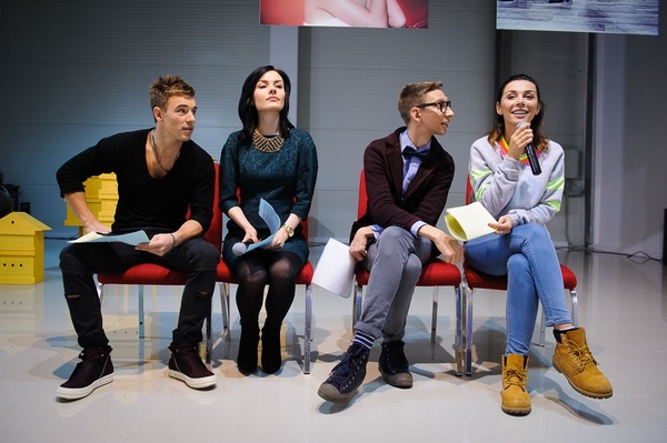 Украинские звезды прочитали сказки на выставке, посвященной Марко Вовчок