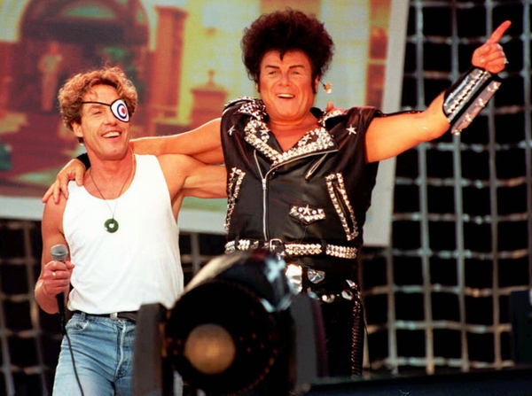 Британский певец Гари Глиттер приговорен к 16 годам лишения свободы