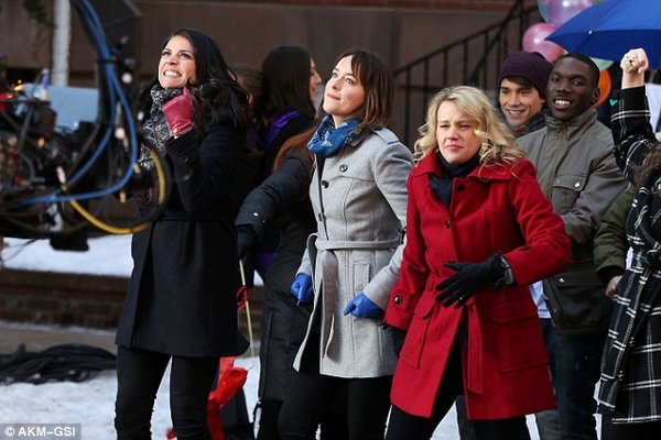 Дакота Джонсон снялась в комедийном ролике