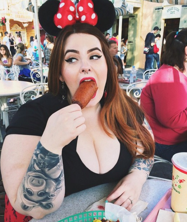 Модель размера XXXL приняла участие в рекламной кампании