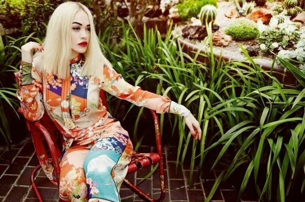 Актриса 50 оттенков серого Рита Ора снялась в яркой фотосессии