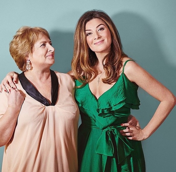 Жанна Бадоева показала маму