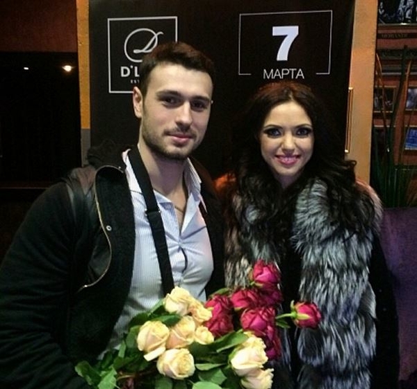 Виктория из НЕАНГЕЛОВ показала своего парня