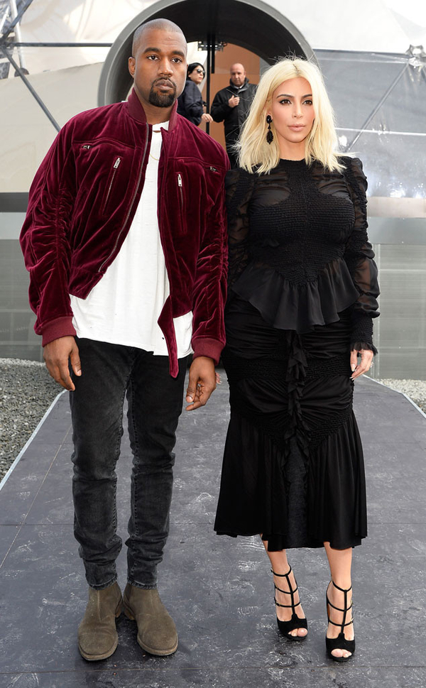 Звезды на Неделе моды в Париже: Зеллвегер, Гомес и Мосс