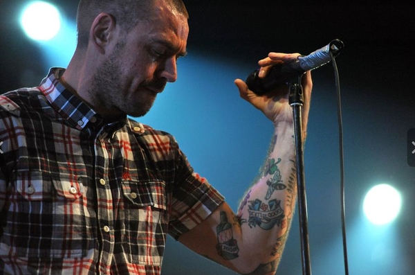 Экс-солист группы Ляпис Трубецкой устроил драку в Полтаве