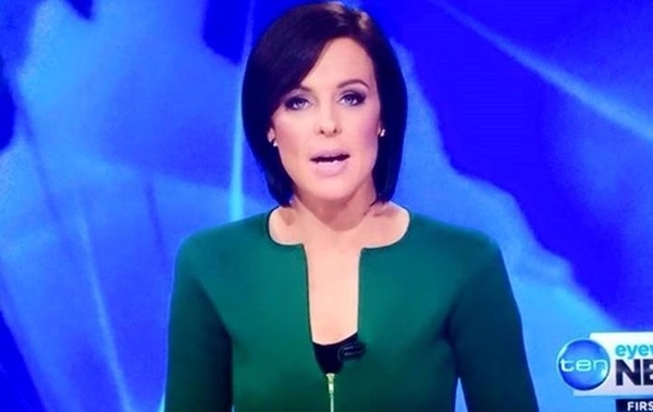 Одежда телеведущей с вырезом в форме пениса стала хитом в Сети