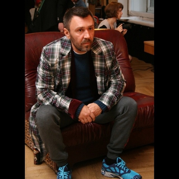 Сергей Шнуров: Запретить продажу алкоголя людям без высшего образования