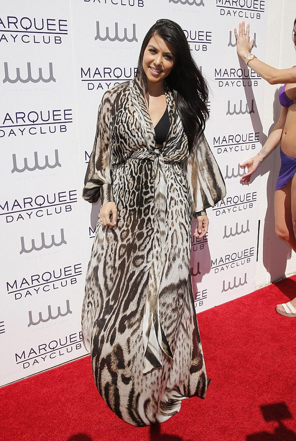 Модная битва сестер Кардашян: Кортни против Хлои