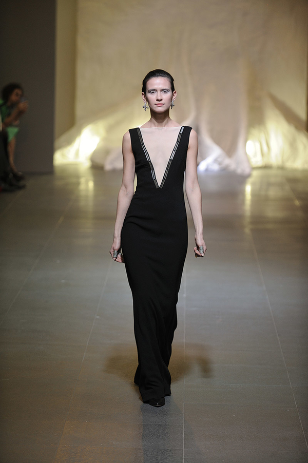 Анастасия Иванова представила коллекцию женственных платьев