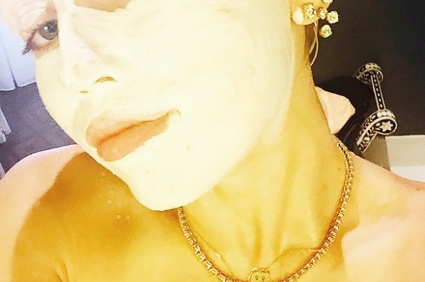 instagram.com/mileycyrus